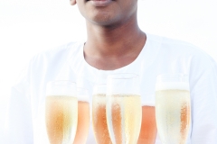 web-champagne-on-the-sand-bank